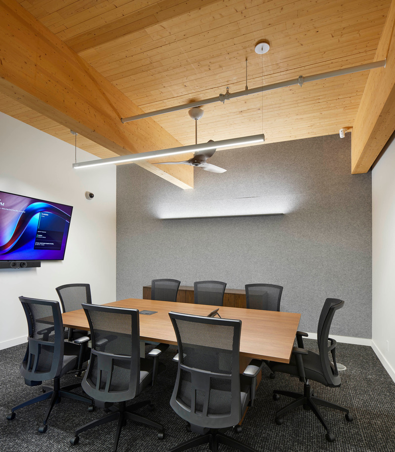 Dossier de presse | 2035-03 - Communiqué de presse | Ontario Secondary School Teachers' Federation (OSSTF) Building - Kasian Architecture Interior Design and Planning & Moriyama Teshima Architects - Design d’intérieur commercial - Crédit photo : Tom Arban