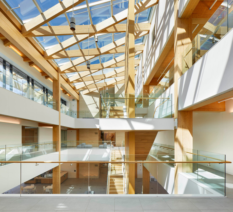 Dossier de presse | 2035-03 - Communiqué de presse | Ontario Secondary School Teachers' Federation (OSSTF) Building - Kasian Architecture Interior Design and Planning & Moriyama Teshima Architects - Design d’intérieur commercial - Crédit photo : Tom Arban