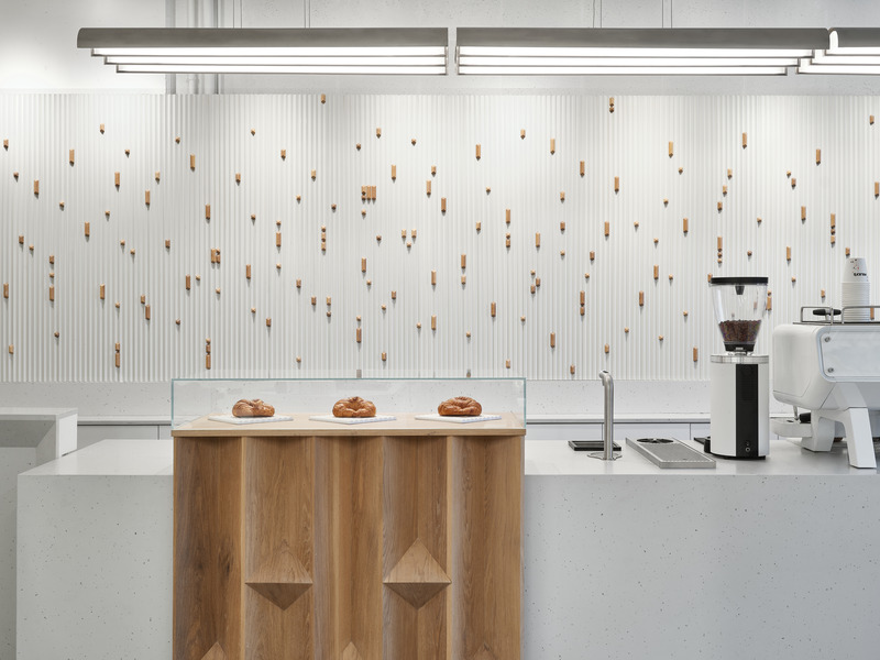 Press kit | 2351-05 - Press release | Anony to Release New ‘Pola’ Collection at WantedDesign 2025 - Anony - Lighting Design - Milky's Café feat. Pola Chandelier 4ft, Brushed Aluminum - Photo credit: Riley Snelling
