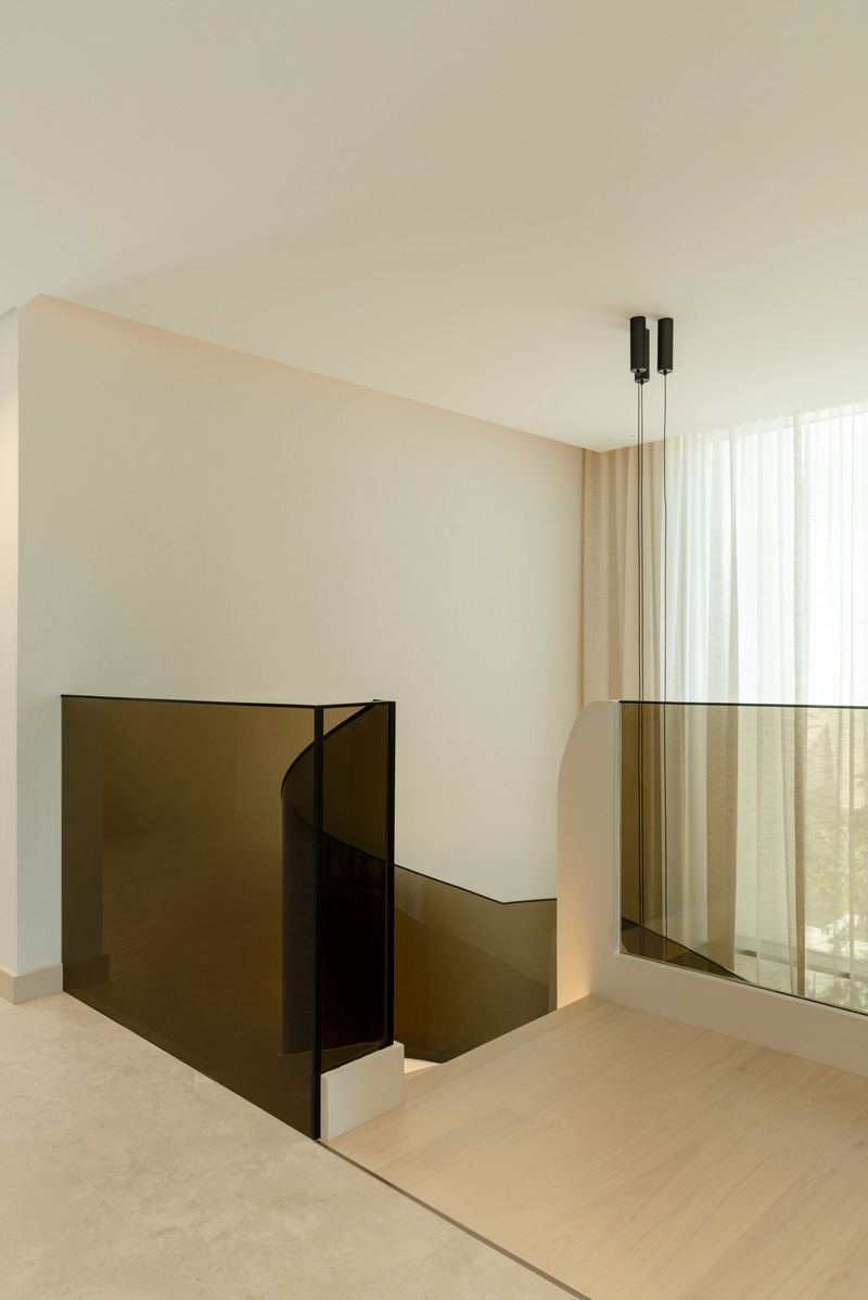 Press kit | 7534-07 - Press release | Grounded Design Reimagines a Dubai Villa for the Next Chapter of Luxury Living: A Study in Sculpted Stillness - GroundedDesign - Residential Interior Design - Photo credit: Kelly Tooze