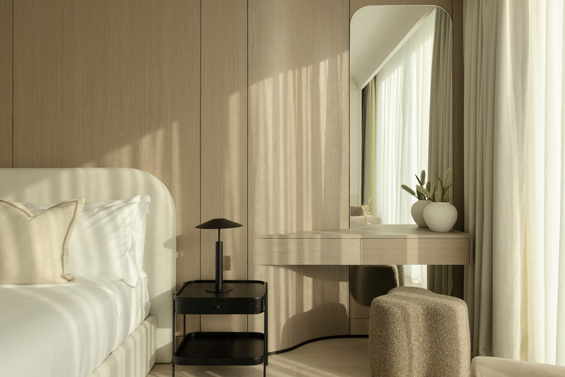 Press kit | 7534-07 - Press release | Grounded Design Reimagines a Dubai Villa for the Next Chapter of Luxury Living: A Study in Sculpted Stillness - GroundedDesign - Residential Interior Design - Photo credit: Kelly Tooze