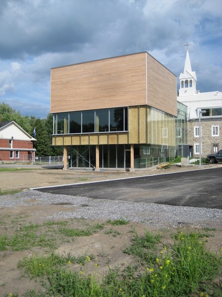 Dossier de presse | 755-02 - Communiqué de presse | CRÉVHSL - Conférence Régional des Élusde la Vallée-du-Haut-Saint-Laurent - BGLA | Architecture + Design urbain - Architecture institutionnelle - Crédit photo : BGA