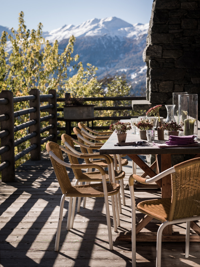 Press kit | 1144-05 - Press release | Rediscovering Luxury Through Circular Design in Verbier - Marianne Tiegen Interiors - Residential Interior Design - Photo credit: J. Wilson