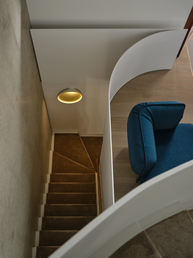 Press kit | 2942-06 - Press release | Glasgow residence - Reigo & Bauer - Residential Interior Design - Lower Level Stair - View From Second Floor<br style=""> - Photo credit: Doublespace Photography