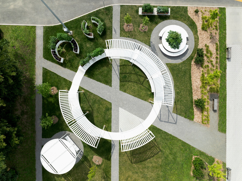 Press kit | 611-46 - Press release | 16th Edition of the Guide 200 Architectes et Designers Québécois - Index-Design - Edition - Parc culturel de la bibliothèque de Drummondville, par Agence Spatiale - Photo credit: ©Adrien Williams