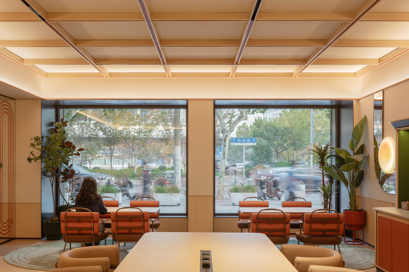 Press kit | 3531-15 - Press release | Orange Hotel 3.0: LOHAS－Lifestyles of Health and Sustainability－Paul H. Ray - Vermilion Zhou Design Group - Commercial Interior Design - Lobby_Work &amp; Lounge Area - Photo credit: Jian Quan Wu<span></span>