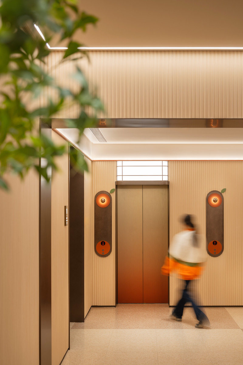 Press kit | 3531-15 - Press release | Orange Hotel 3.0: LOHAS－Lifestyles of Health and Sustainability－Paul H. Ray - Vermilion Zhou Design Group - Commercial Interior Design -  Elevator Hall - Photo credit: Jian Quan Wu<span></span>