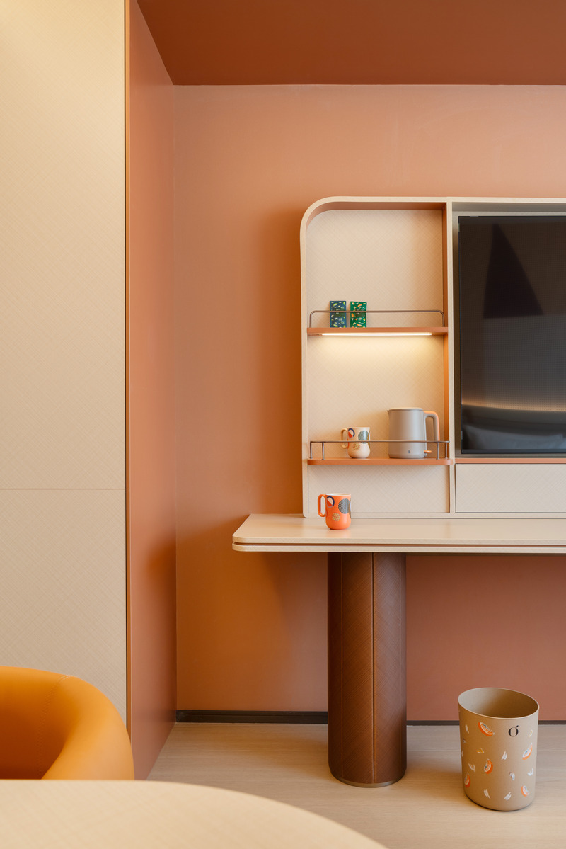 Press kit | 3531-15 - Press release | Orange Hotel 3.0: LOHAS－Lifestyles of Health and Sustainability－Paul H. Ray - Vermilion Zhou Design Group - Commercial Interior Design - Guestroom - Photo credit: Jian Quan Wu<span></span>