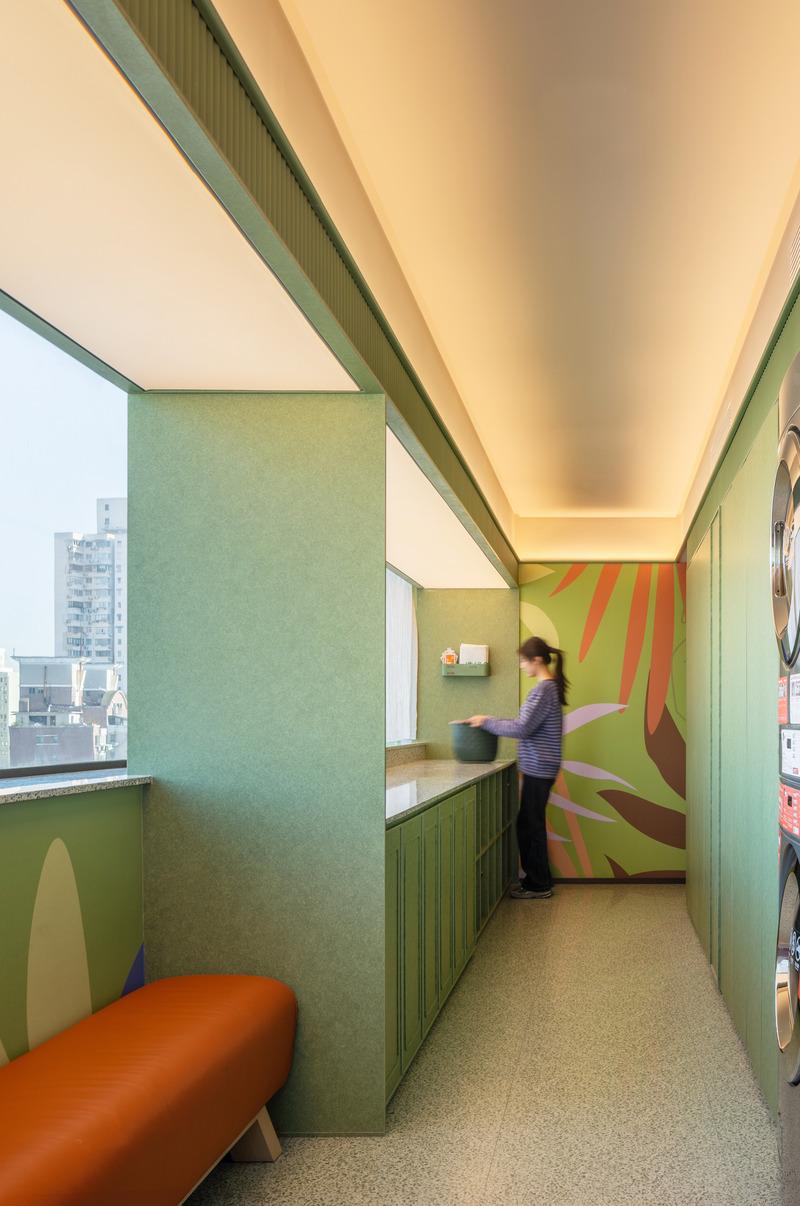Press kit | 3531-15 - Press release | Orange Hotel 3.0: LOHAS－Lifestyles of Health and Sustainability－Paul H. Ray - Vermilion Zhou Design Group - Commercial Interior Design - Self-laundry Room - Photo credit: Jian Quan Wu<span></span>