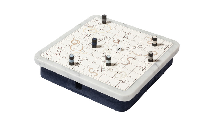 Dossier de presse | 1144-06 - Communiqué de presse | Game Night, Elevated: Giobagnara's Luxe Spin on Classic Pastimes - Giobagnara - Produit - Delos Snakes &amp; Ladders Game Set | cm 36 x 36, h. cm 7 - Crédit photo : Giobagnara