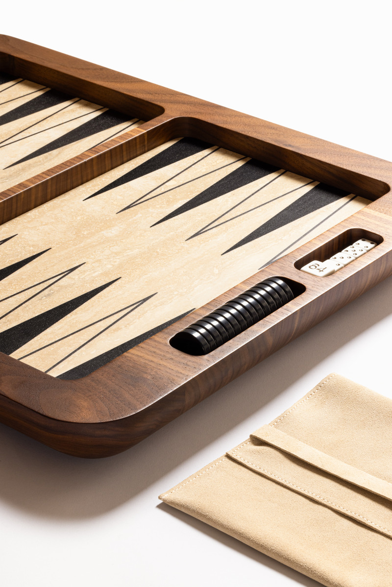 Dossier de presse | 1144-06 - Communiqué de presse | Game Night, Elevated: Giobagnara's Luxe Spin on Classic Pastimes - Giobagnara - Produit - <table id="fab35d1e-9ca4-b7b0-bc71-88ebbe4dbf78" data-aloha-ephemera-attr="id" class="aloha-ephemera-attr"><tbody><tr><td> </td></tr></tbody></table><table id="a111ec95-982f-1440-67b9-c0c40916187c" data-aloha-ephemera-attr="id" class="aloha-ephemera-attr"><tbody><tr><td>Mocambo Backgammon Set | (cm 57.5 × 46 × h. 5.5)</td></tr></tbody></table> - Crédit photo : Giobagnara