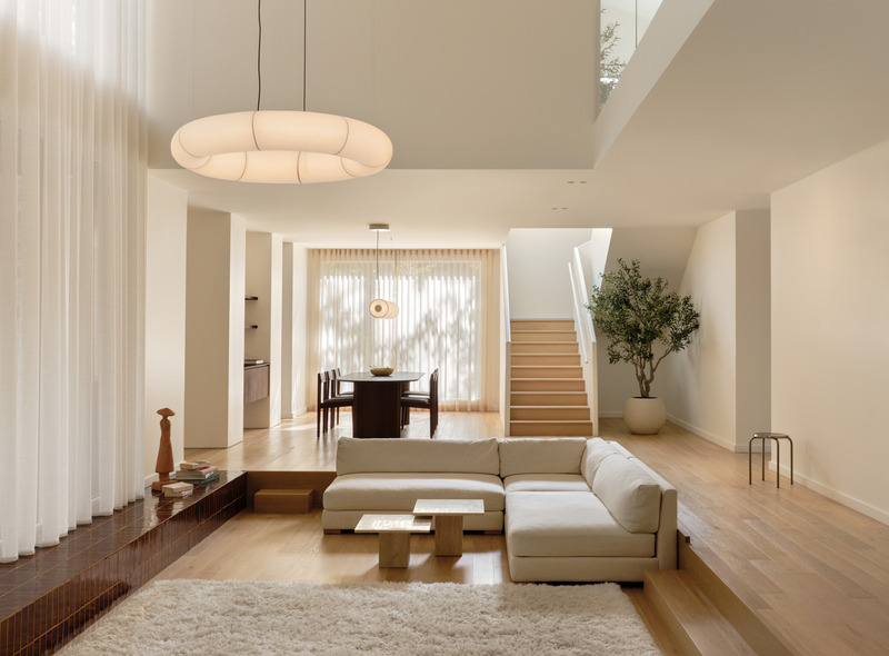Press kit | 4241-10 - Press release | Montpellier House - Vives St-Laurent - Residential Interior Design - Common living area and upstairs staircase - Photo credit: Alex Lesage