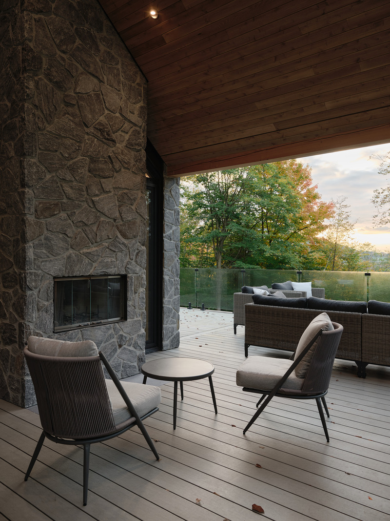 Press kit | 5621-01 - Press release | Mountainside Residence in Bromont - Muuk Architecture - Residential Architecture - Photo credit: Phil Bernard