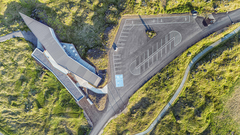 Press kit | 6422-01 - Press release | Visitor Center for Snæfellsjökull National Park - Arkis Architects - Commercial Architecture - A pathway runs through the center, allowing visitors to walk directly through the building from one side to the other. - Photo credit: Karl Vilhjálmsson