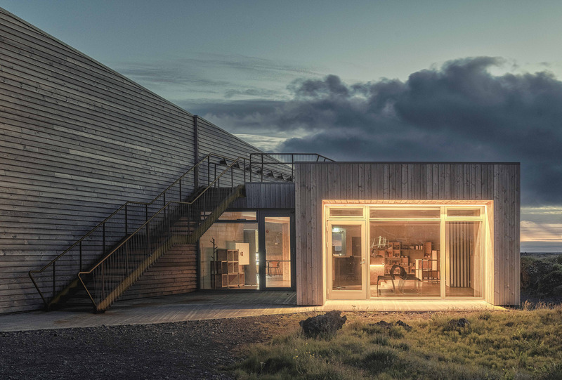 Press kit | 6422-01 - Press release | Visitor Center for Snæfellsjökull National Park - Arkis Architects - Commercial Architecture - Visitor Center at night - Photo credit: Karl Vilhjálmsson