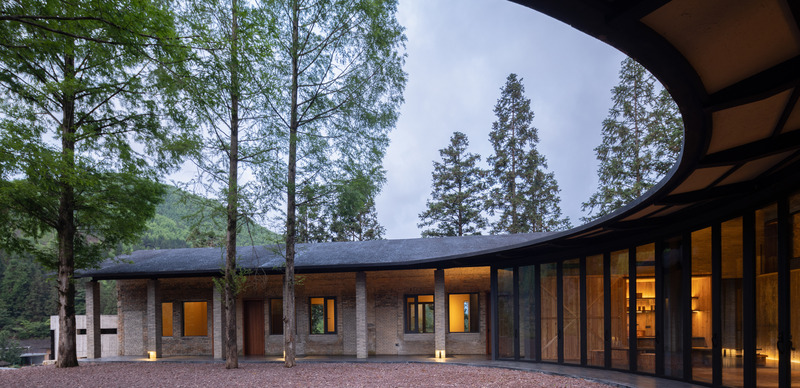 Press kit | 1071-28 - Press release | The World’s Best Architecture 2025 Announced - Architizer - Competition - Dialogue with Nature—Commune STORE by Atelier Global - Photo credit: ZHIYI