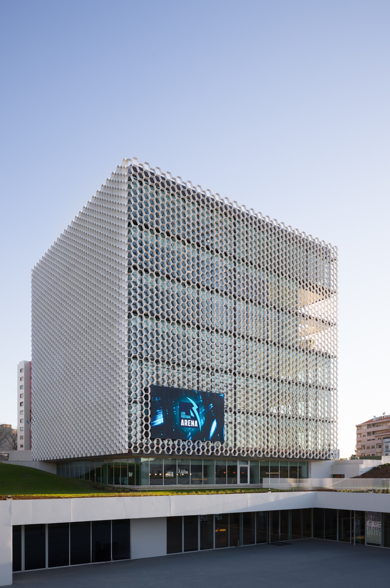Dossier de presse | 7557-05 - Communiqué de presse | Liga HQ: A New Icon Rises in Porto - OODA - Architecture institutionnelle - Crédit photo : Pedro Cardigo