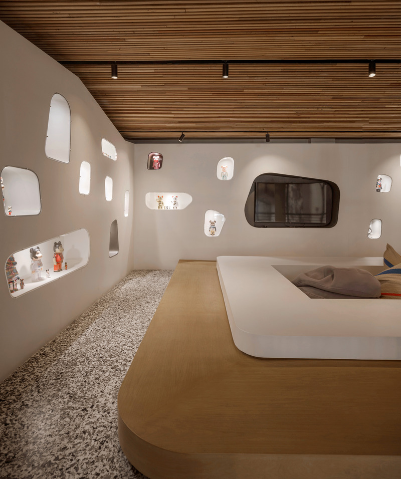 Press kit | 7671-01 - Press release | Double B Hostel — Local Craft, Global Design — Bangkok's New Hostel Icon - VMA Design Studio - Commercial Architecture - Mezzanine Level Co-working Space - Photo credit: Peerapat Wimolrungkarat