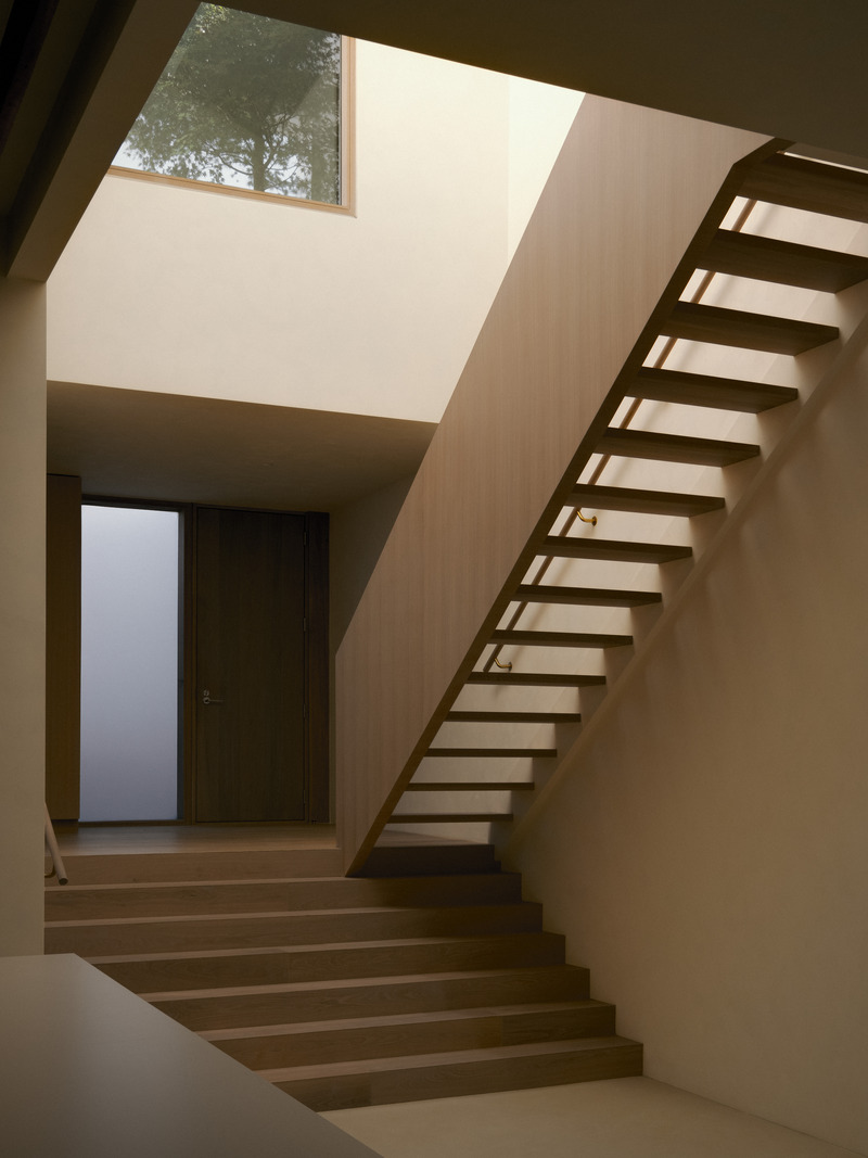Dossier de presse | 2744-10 - Communiqué de presse | Junction Semi - StudioAC - Architecture résidentielle - Atrium - Crédit photo : Felix Michaud