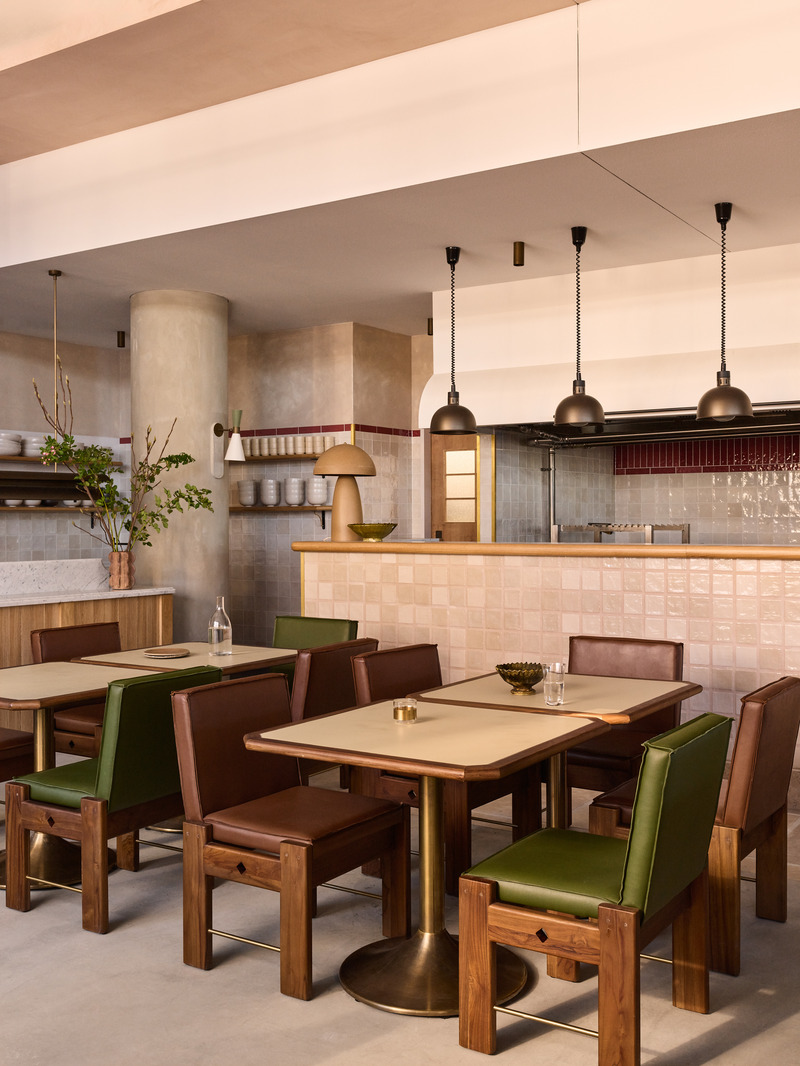Press kit | 2887-11 - Press release | Opening Mondrian Gold Coast, Australia - Alexander &CO. - Commercial Interior Design -  Haven - Restaurant dining tables with chocolate brown and green leather chairs - Photo credit: Alicia Taylor