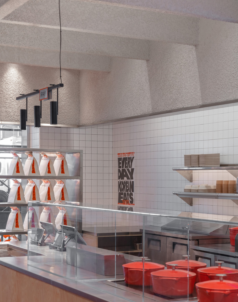 Press kit | 7707-01 - Press release | Model Practice Transforms Historic Garment District Space into Award-Winning Korean Restaurant - Model Practice - Commercial Interior Design - Photo credit: Naho Kubota