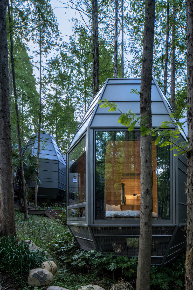 Press kit | 7710-01 - Press release | Dongmingshan Senyu Hotel: A Minimally Invasive Forest Resort in Hangzhou - GLA Architects - Commercial Architecture - Pinecone Cabins - Photo credit: Chen Xi Studio