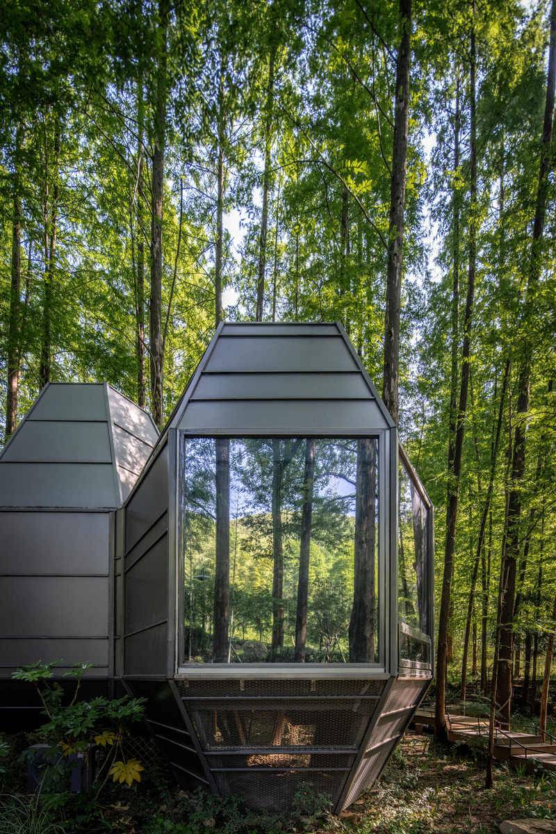 Press kit | 7710-01 - Press release | Dongmingshan Senyu Hotel: A Minimally Invasive Forest Resort in Hangzhou - GLA Architects - Commercial Architecture - Pinecone Cabins - Photo credit: Chen Xi Studio