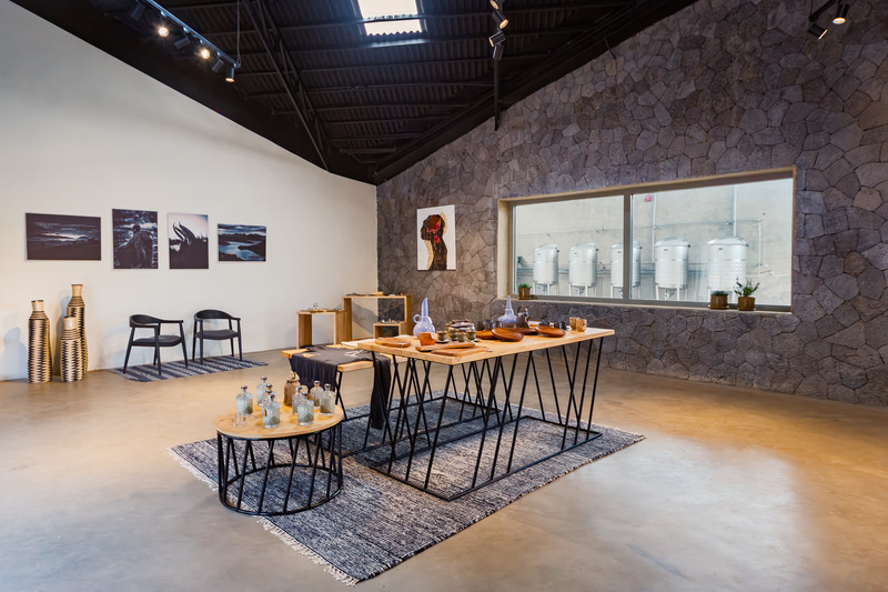 Press kit | 7043-02 - Press release | BE_Design - Virunga Mountain Spirits - BE_Design - Commercial Architecture - Reception / Gift Shop  - Photo credit: Bruce Engel