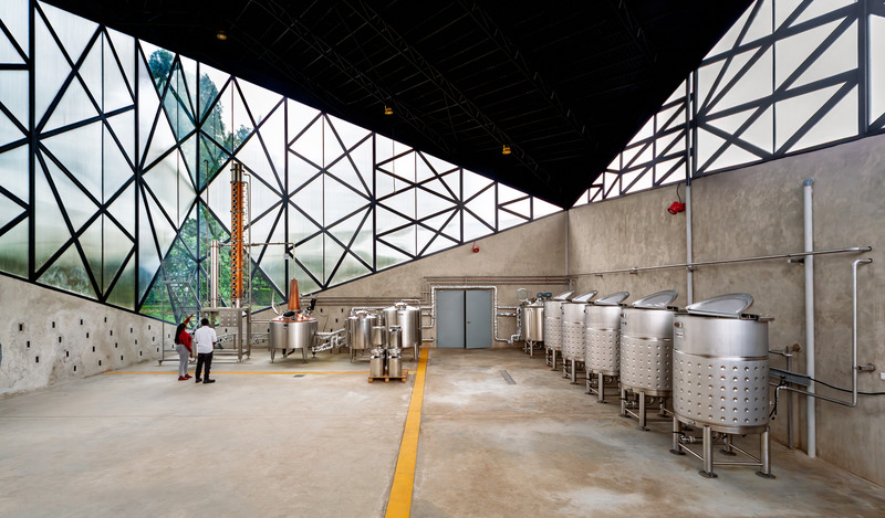 Press kit | 7043-02 - Press release | BE_Design - Virunga Mountain Spirits - BE_Design - Commercial Architecture - Distillery Interior  - Photo credit: Bruce Engel