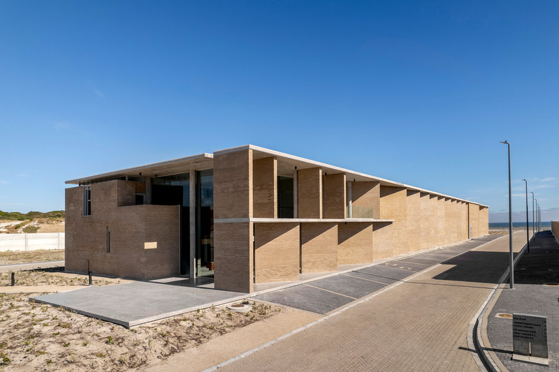 Dossier de presse | 7556-02 - Communiqué de presse | Cape Flats Aquifer Recharge Plant Wins Global Architecture Award - SALT Architects - Architecture industrielle -  Admin and Media Filtration Building - Crédit photo : Karl Rogers