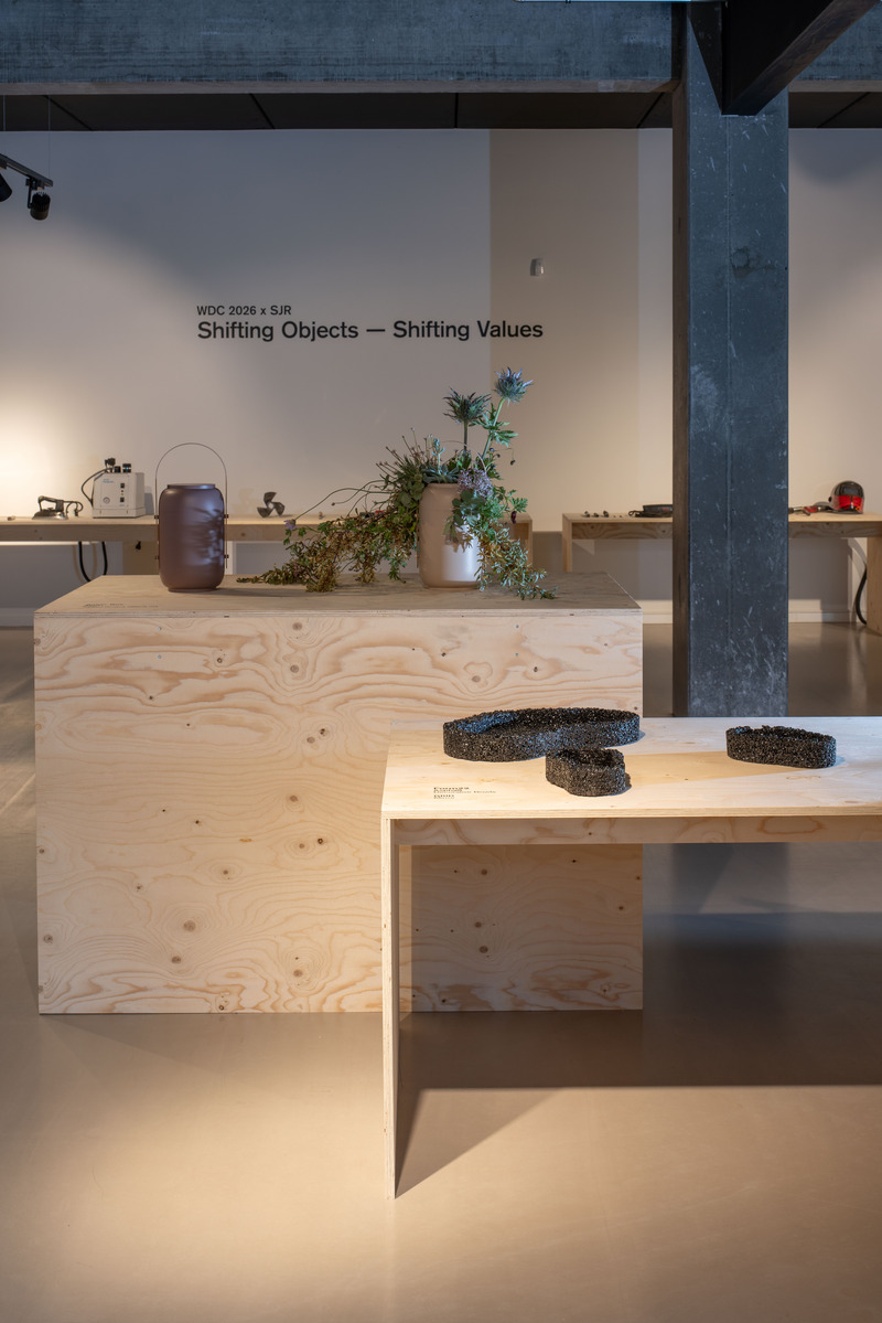 Dossier de presse | 3419-01 - Communiqué de presse | Studio Jonathan Radetz Presented a Transnational Exhibition Project for the World Design Capital 2026 at 3daysofdesign in Copenhagen - WDC 2026 x SJR - Évènement + Exposition -  Shifting Objects – Shifting Values @3daysofdesign, Form 22, Anker Bak - Crédit photo : Ingmar Kurth