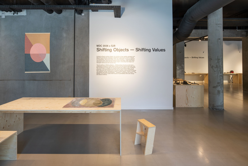 Dossier de presse | 3419-01 - Communiqué de presse | Studio Jonathan Radetz Presented a Transnational Exhibition Project for the World Design Capital 2026 at 3daysofdesign in Copenhagen - WDC 2026 x SJR - Évènement + Exposition -  Shifting Objects – Shifting Values @3daysofdesign, Tanja Kirst Studio - Crédit photo : Ingmar Kurth