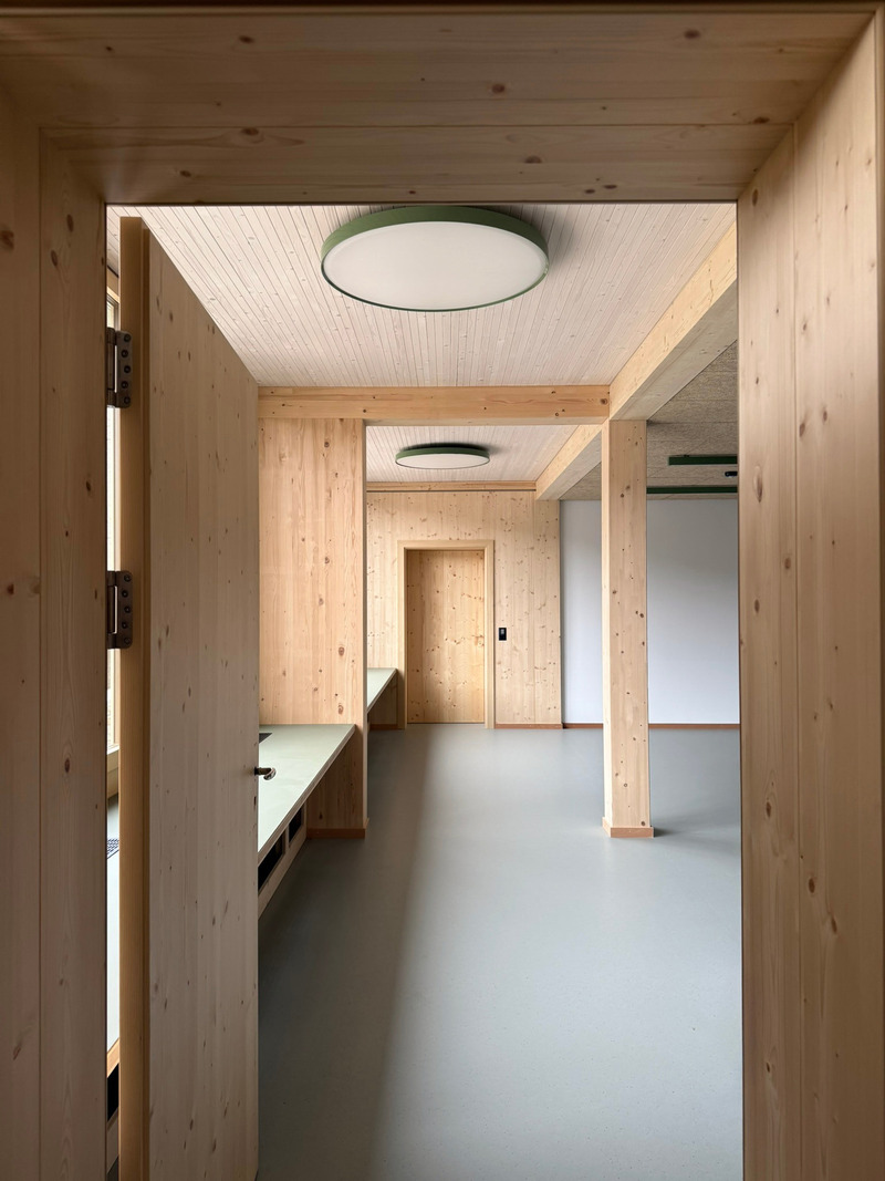 Dossier de presse | 7737-01 - Communiqué de presse | School Center of Davos Platz - CURA Architekten - Architecture institutionnelle - Classroom - Crédit photo : CURA Architekten