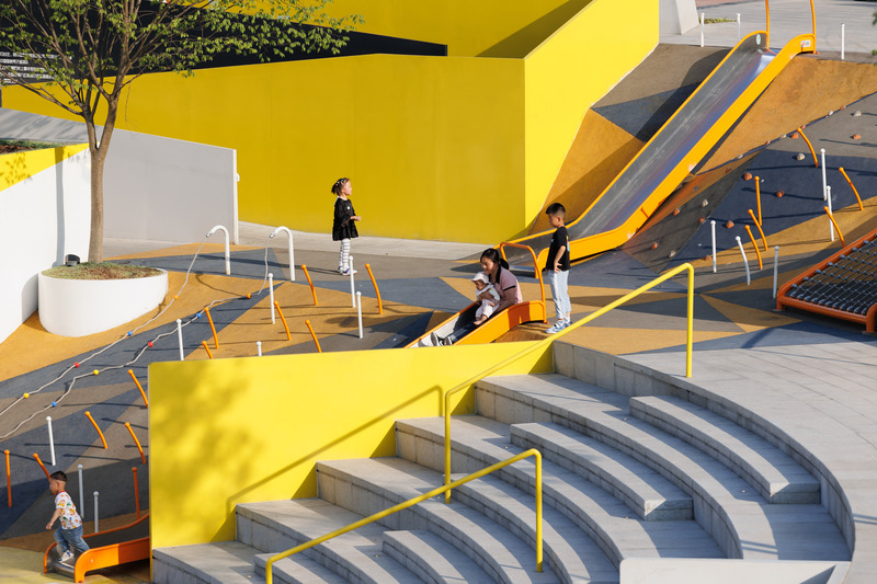 Dossier de presse | 7740-01 - Communiqué de presse | Activation of Urban Negative Space - JU•Basketball Park - HID Landscape Architecture - Architecture de paysage - Crédit photo : HID