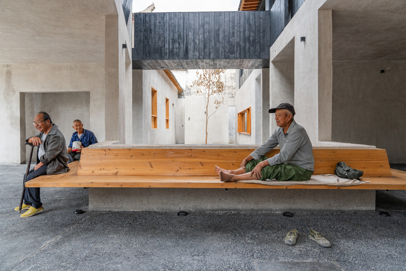 Dossier de presse | 7726-01 - Communiqué de presse | FW JI · Le Musée de la Mémoire Rurale - IARA - Architecture institutionnelle - Vie quotidienne du village au rez-de-chaussée - Crédit photo : Yi Huang