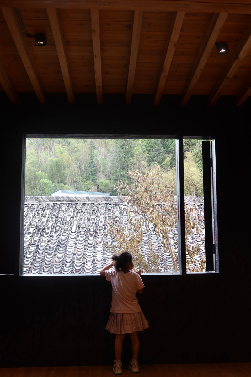 Dossier de presse | 7726-01 - Communiqué de presse | FW JI · Le Musée de la Mémoire Rurale - IARA - Architecture institutionnelle - Deuxième étage – Salle du Futur du Village - Crédit photo : Ziyi Liu