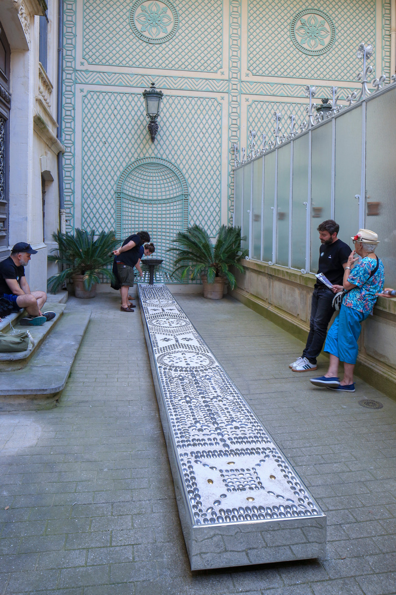 Dossier de presse | 982-57 - Communiqué de presse | Retour sur le FAV 2025 - Festival des Architectures Vives - Évènement + Exposition - CALADE EXQUISE <br> Collectif Oeuvrer - Crédit photo :  photoarchitecture.com 