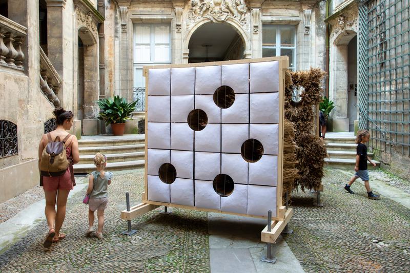 Dossier de presse | 982-57 - Communiqué de presse | Retour sur le FAV 2025 - Festival des Architectures Vives - Évènement + Exposition - CHAUME SUBLIMÉ<br>Julia Fraolini &amp; Félix Steinbacher - Crédit photo :  photoarchitecture.com 