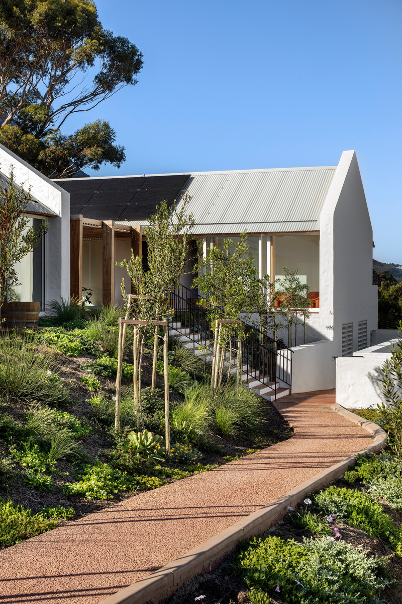 Dossier de presse | 7723-01 - Communiqué de presse | From Salzburg to Cape Town: SKREINSTUDIOS Redefines Sustainable Architecture - SKREINSTUDIOS SL - Architecture commerciale - Crédit photo : Adam Letch