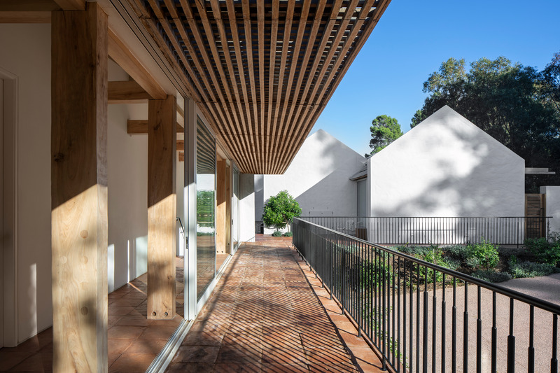 Dossier de presse | 7723-01 - Communiqué de presse | From Salzburg to Cape Town: SKREINSTUDIOS Redefines Sustainable Architecture - SKREINSTUDIOS SL - Architecture commerciale - Crédit photo : Adam Letch