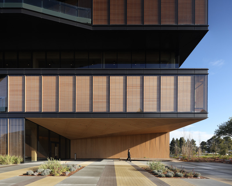 Dossier de presse | 2207-04 - Communiqué de presse | MGA Named Best Sustainable Firm in the World at the 13th Annual Architizer A+Awards - MGA | Michael Green Architecture - Architecture commerciale - Google - Crédit photo : Ema Peter