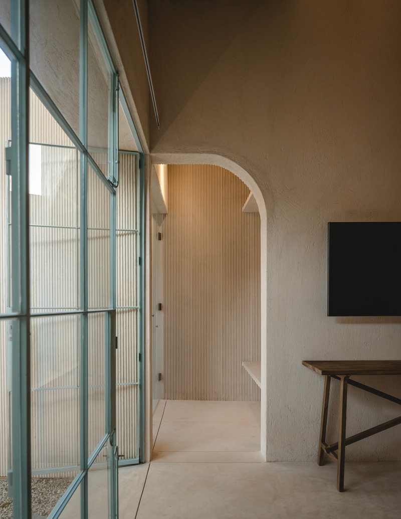 Dossier de presse | 7703-01 - Communiqué de presse | Vistalcielo Transforming a Forgotten Home in Mérida - Veinte Diezz Arquitectos - Architecture commerciale - Crédit photo : Manolo R. Solís