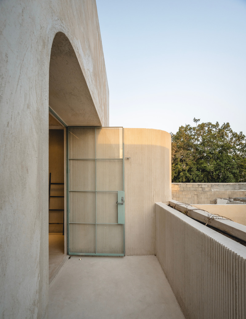 Dossier de presse | 7703-01 - Communiqué de presse | Vistalcielo Transforming a Forgotten Home in Mérida - Veinte Diezz Arquitectos - Architecture commerciale - Crédit photo : Manolo R. Solís
