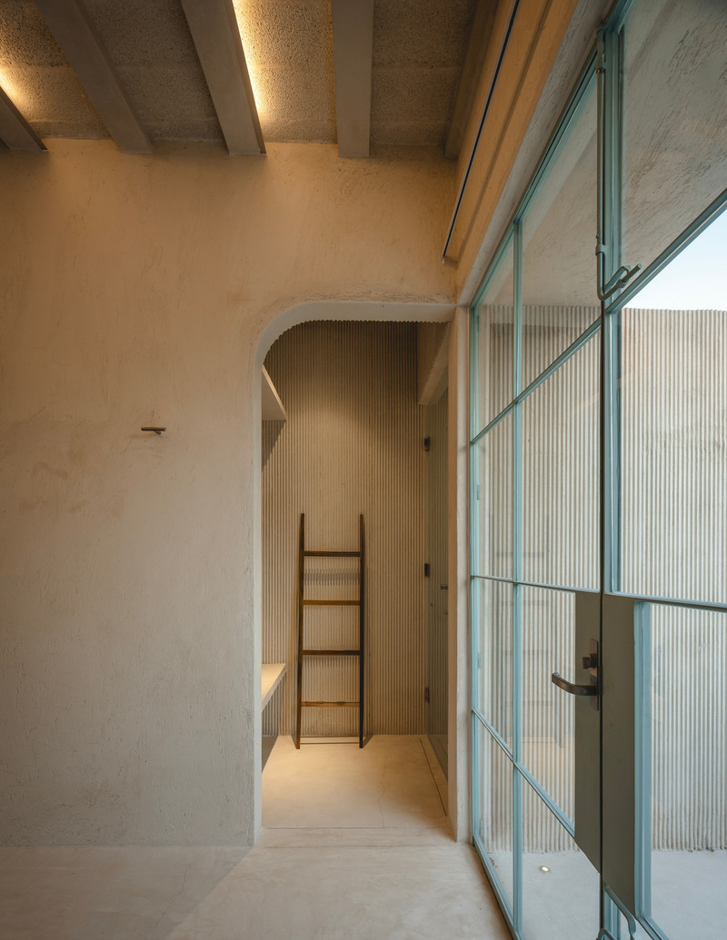 Dossier de presse | 7703-01 - Communiqué de presse | Vistalcielo Transforming a Forgotten Home in Mérida - Veinte Diezz Arquitectos - Architecture commerciale - Crédit photo : Manolo R. Solís