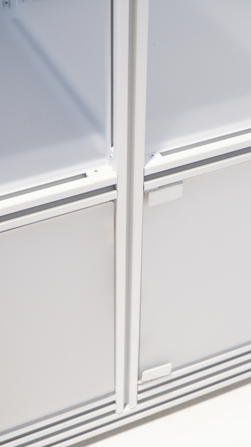 Press kit | 7730-01 - Press release | The White is Good Shop in Weipo, Luoyang - designRESERVE - Commercial Architecture - Details of the display system - Photo credit: Huaer Lin