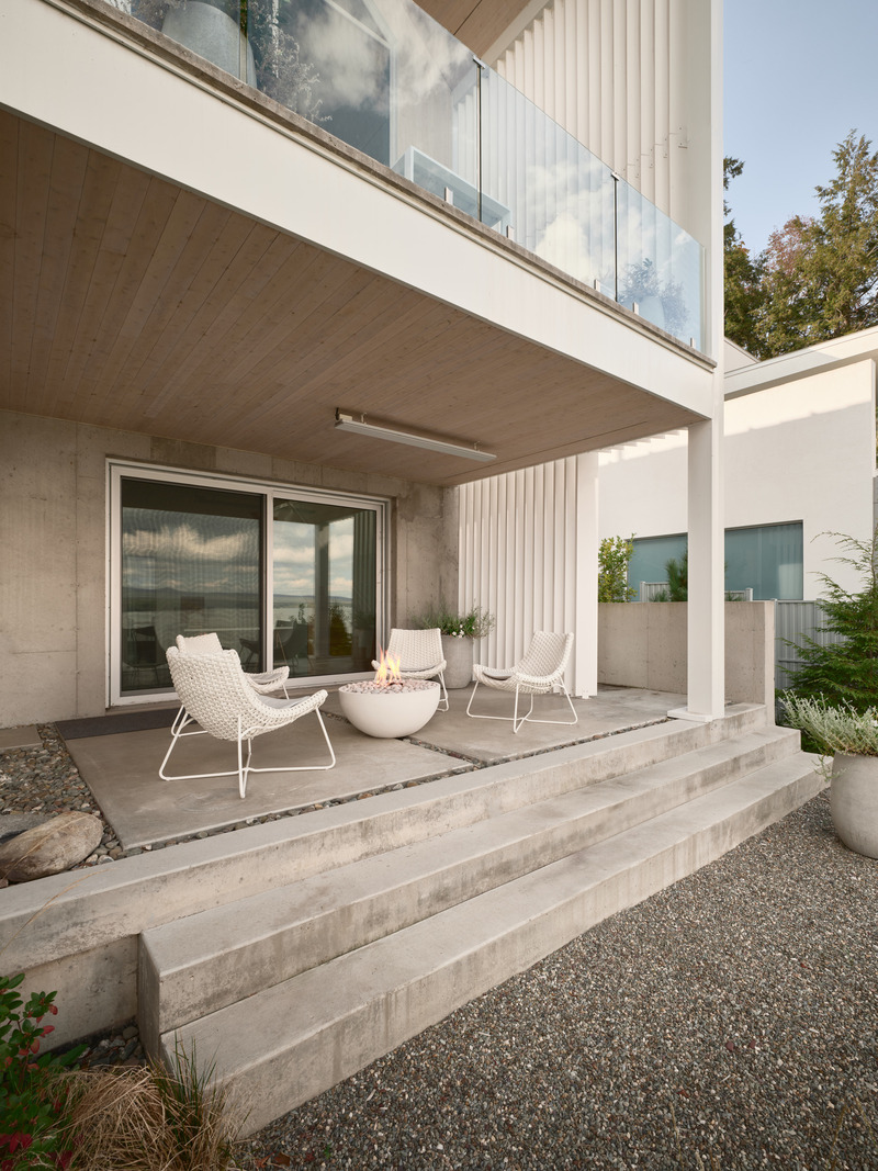 Dossier de presse | 5621-03 - Communiqué de presse | Maison Versant clair - Muuk Architecture - Architecture résidentielle - Crédit photo : Phil Bernard