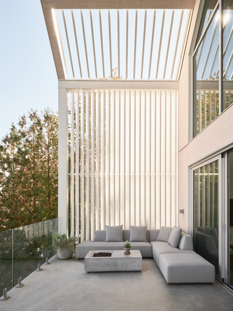 Dossier de presse | 5621-03 - Communiqué de presse | Maison Versant clair - Muuk Architecture - Architecture résidentielle - Crédit photo : Phil Bernard