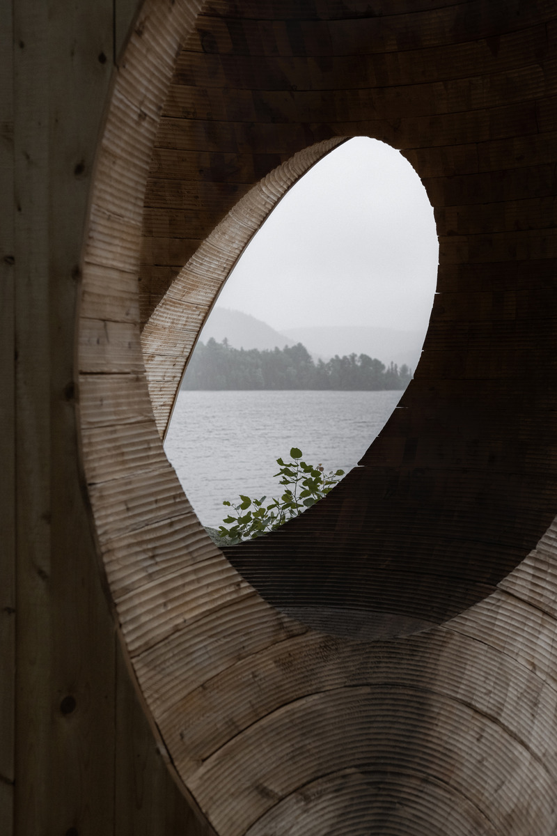 Press kit | 5671-01 - Press release | 'Faire le vide' at Poisson Blanc Regional Park - Luca Fortin + Atelier mock/up - Art - Photo credit: Maryse Béland