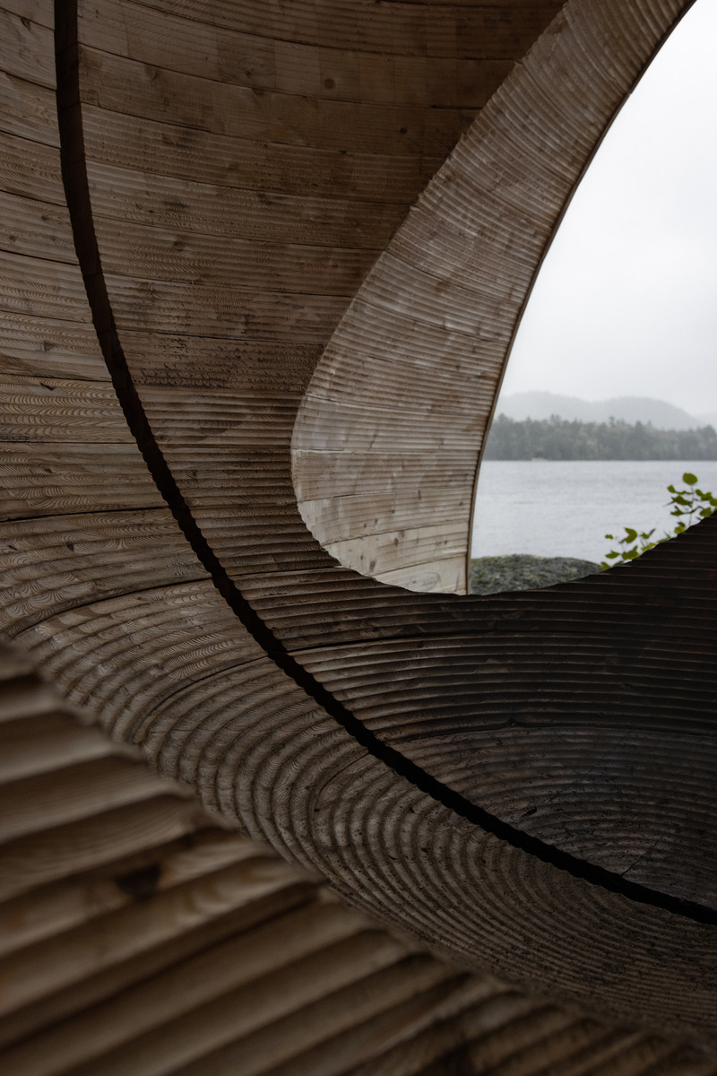 Press kit | 5671-01 - Press release | 'Faire le vide' at Poisson Blanc Regional Park - Luca Fortin + Atelier mock/up - Art - Photo credit: Maryse Béland
