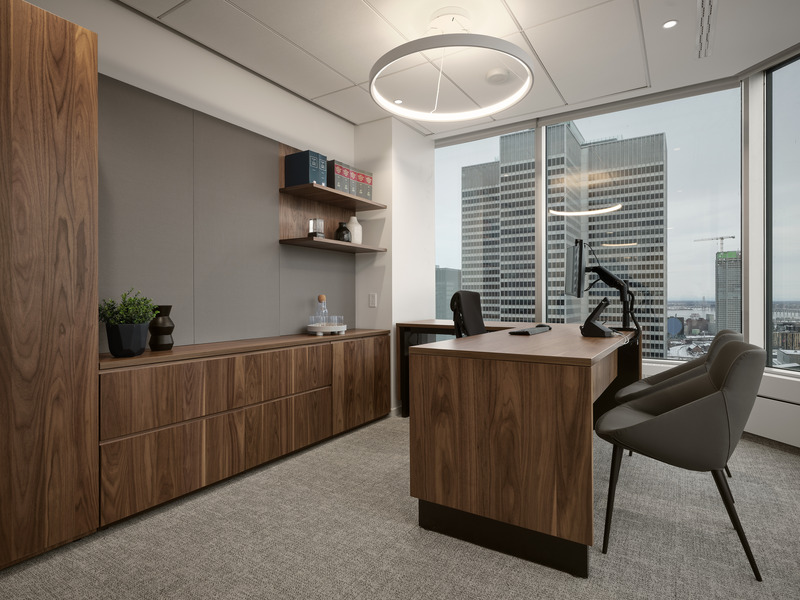 Dossier de presse | 721-16 - Communiqué de presse | L’évolution stratégique des bureaux de Davies Ward Phillips & Vineberg - Chevalier Morales - Design d’intérieur commercial - Crédit photo : Maxime Brouillet